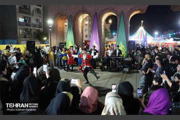 ویژه برنامه «مهمونی شهر» در باغ‌راه حضرت زهرا(س) - ۶ 11