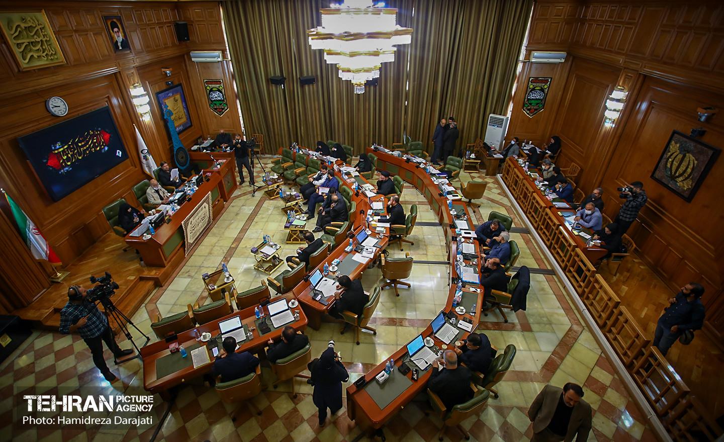 رای قاطع شورا به ریاست مجدد مهدی چمران 26