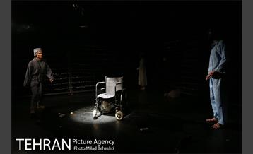 نمایش درها و دیوارها 16