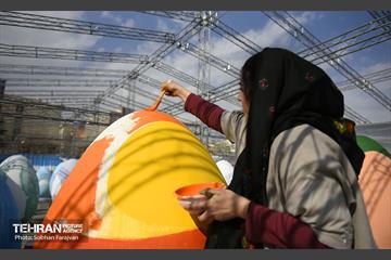 جشنواره تخم‌مرغ رنگی در میدان هفت تیر 15