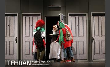 نمایش حریق 19