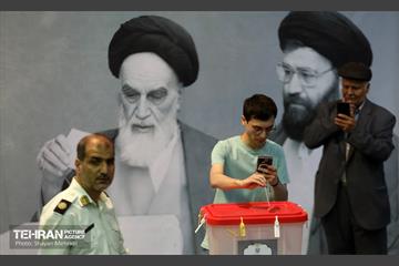انتخابات چهاردهمین دوره ریاست جمهوری - حسینیه جماران 18