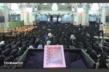 اقامه نماز ظهر عاشورا 11