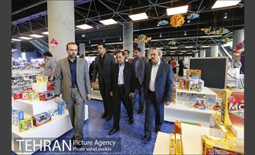 بازدید وزیر راه و شهرسازی از باغ کتاب 10