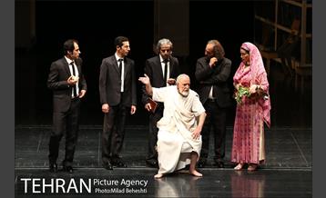 نمایش سقراط‎ 3