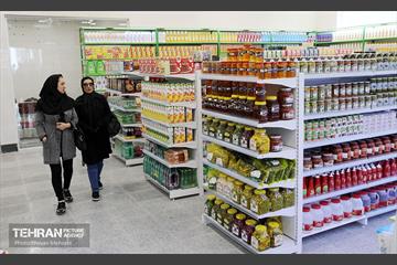 افتتاح بازار میوه و تره‌بار در منطقه 22 32