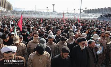 اقامه نماز بر پیکر آقای شهید ایران - 1 42