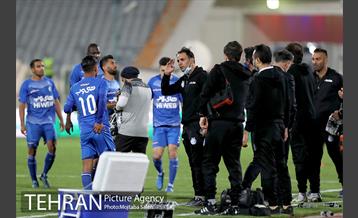 دیدار تیم های فوتبال استقلال و مس رفسنجان 11