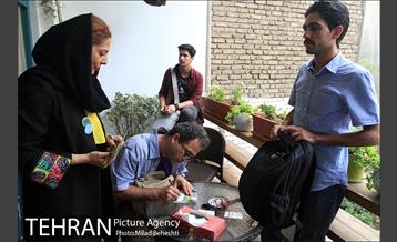 یادمان جشن یک سالگی کتاب فروشی نشرهنوز 1