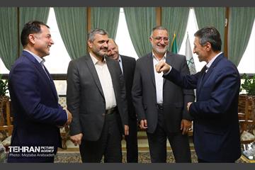 دیدار رئیس بنیاد مستضعفان با شهردار تهران