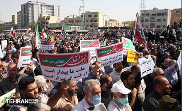 راهپیمایی نمازگزاران نماز جمعه تهران در اعتراض به حوادث اخیر