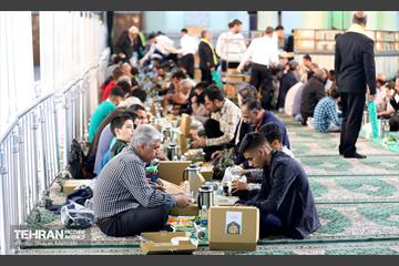 ضیافت افطاری در حرم عبدالعظیم حسنی(ع) 21