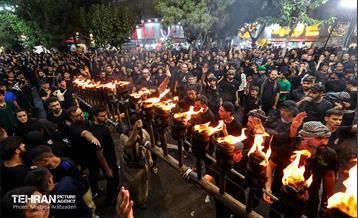 آئین سنتی مشعل گردانی تهران(محرم ۱۴۴۵) 12