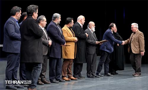 آیین تجلیل از همکاران شرکت خودرو سرویس شهر 19