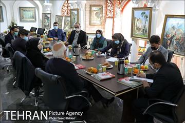 تقدیر از داوران پنجمین دوره جایزه خشت طلایی تهران 15