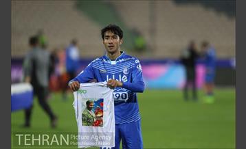 دیدار تیم های فوتبال استقلال و فولاد خوزستان