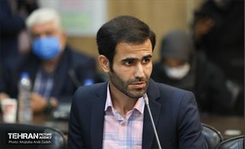 دیدار شهردار تهران با نخبگان و خانواده های شهدای منطقه 14