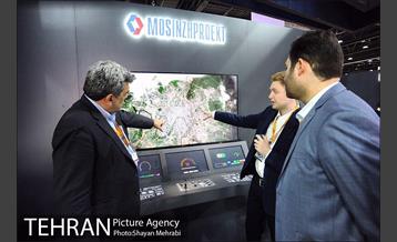 بازدید پیروز حناچی از نمایشگاه مجمع جهای شهری  2