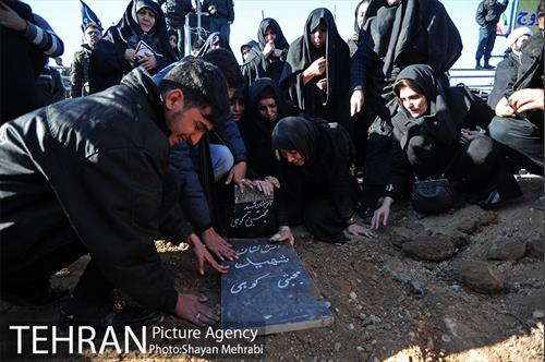 تشییع شهدای آتش نشان  در بهشت زهرا(س) -4 22