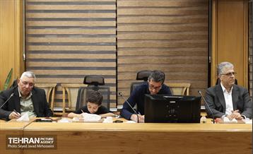 نشست هم اندیشی شهردار تهران با فراکسیون نمایندگان اهل سنت مجلس شورای اسلامی 12