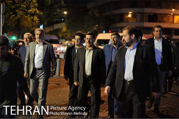 سرپرست شهرداری تهران و رئیس مرکز ارتباطات و امور بین الملل شهرداری تهران در بازدید از فعالیت‌های شبانه شهرداری و زندگی شبانه مردم تهران 4