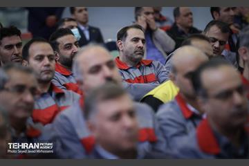 آیین بهره برداری از ۲ رام قطار ساخت داخل 26