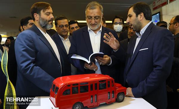 بازدید شهردار تهران از نمایشگاه بین المللی فرصت های سرمایه گذاری پایتخت