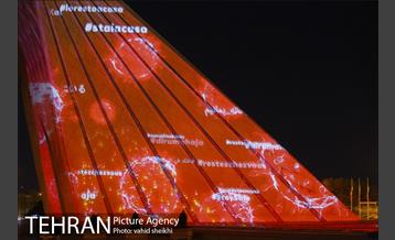 ویدئو مپینگ بر روی برج آزادی با موضوع کرونا  9