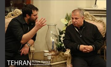 حضور بازیکنان و مربیان تیم استقلال در منزل مرحوم پورحیدری‎ 23