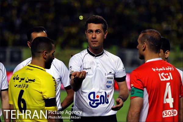 دیدار تیم های سپاهان و پرسپولیس 3