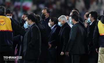 جشن و شادی بازیکنان و کادر فنی تیم ملی ایران پس از صعود به جام جهانی 2022