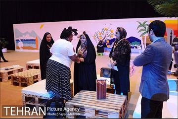 دیدار زهرا بهروزآذر مدیرکل امور بانوان شهرداری تهران با آنجلا مواى  12