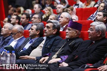 نشست  شهردار تهران با رهبران دینی،چهره های برجسته و شهروندان مسیحی آشوری و ارمنی 6
