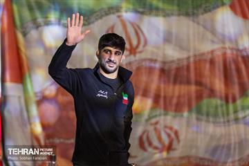 مراسم تجلیل از کشتی‌گیران قهرمان جهان (جشنی برای ایران) 107