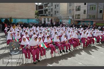 جشن شکوفه‌ها در منطقه ۱1 9