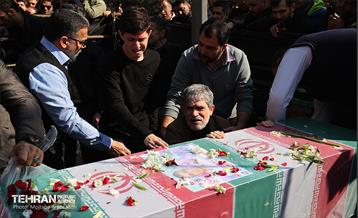 تشییع پیکر شهید آتش‌نشان «قریب رضا دارابی» -1 11