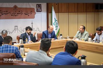 نشست هم اندیشی مدیران روابط عمومی با رییس مرکز ارتباطات شهرداری تهران 20