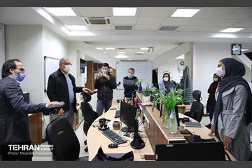 بازدید شهردار تهران از موسسه همشهری 20