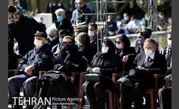 مراسم خاکسپاری پیکر محمدرضا شجریان در توس 16