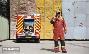 بازدید رییس مدیریت بحران کشور از مرکز آموزش آتش‌نشانی شهرداری تهران 49