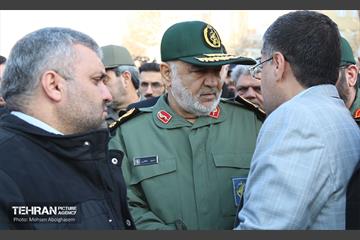 تشییع پیکر شهدای مدافع حرم در شهرک شهید محلاتی 17