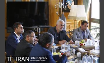 نشست فراکسیون مدیریت شهری مجلس با شهردار تهران 9
