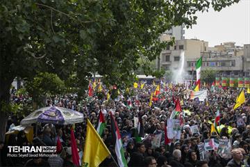 تشییع پیکر شهید اسماعیل هنیه در تهران - 3 26