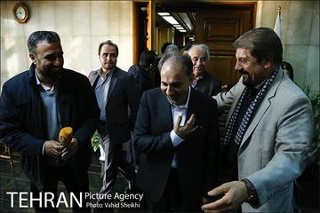 جلسه شورای شهر با حضور شهردار تهران 40