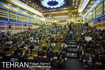 حضور شهردار تهران در دانشگاه شهید بهشتی در روز دانشجو 16