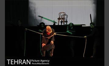 نمایش مجلس ضربت خوردن‎ 29