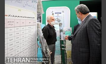 بازدید شهردار تهران از نمایشگاه دفاع مقدس 5