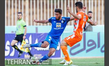 دیدار تیم‌های سایپا و استقلال تهران در لیگ برتر فوتبال ایران 6