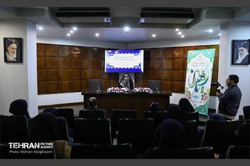 جلسه هم‌اندیشی رییس نهاد پایش طرح های توسعه شهری با جمعی از بانوان 26