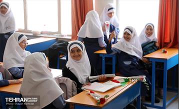 آغاز سال تحصیلی جدید در دبستان شاهد حضرت زینب(س) 5